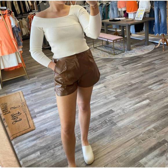 NEW BLUE BLUSH asymmetrical ribbed sweater in ivory - Picture 2 of 5